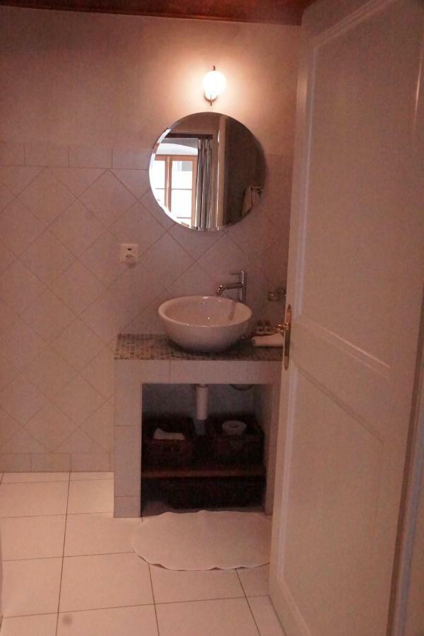 Romainmotier Maison Junod מראה חיצוני תמונה
