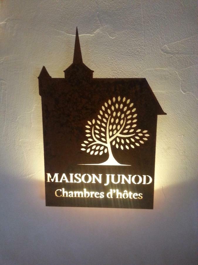 Romainmotier Maison Junod מראה חיצוני תמונה